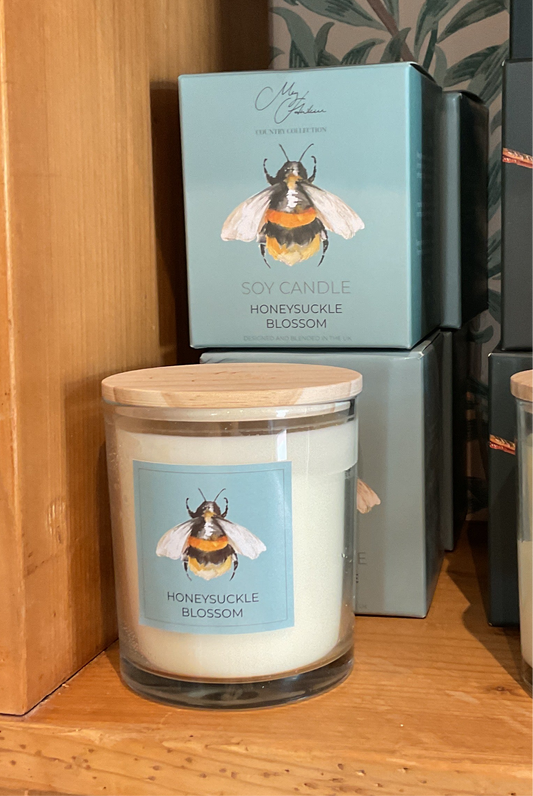 Meg Hawkins 250g kaars - Honeysuckle Blossom