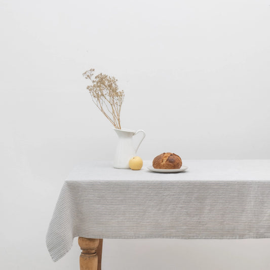 Linen Tales linnen tafelkleed grijsblauw gestreept